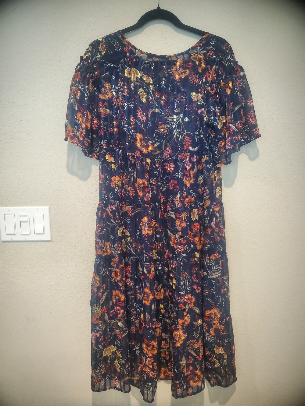 Navy Floral Midi Dress with Flutter Sleeves - Women's - Picture 2 of 3